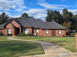 1818 Muirfield Dr, Ada, OK 74820