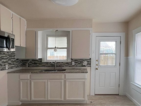 4th image of 338 E Gerald Ave