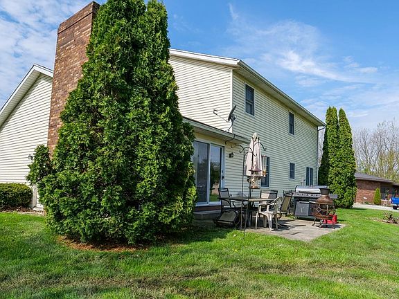 3rd image of 168 Foxfield Ct