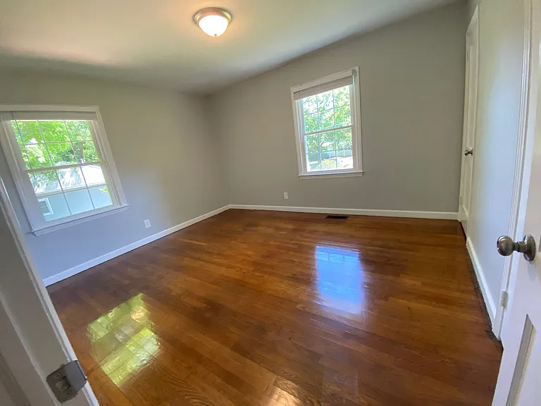 3420 Canterbury St — Photo 12