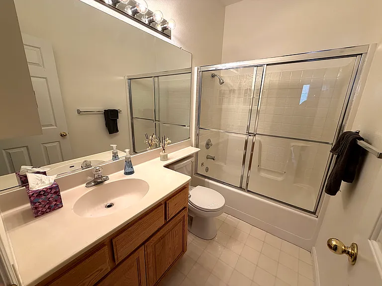 2117 Devonshire Dr — Photo 12