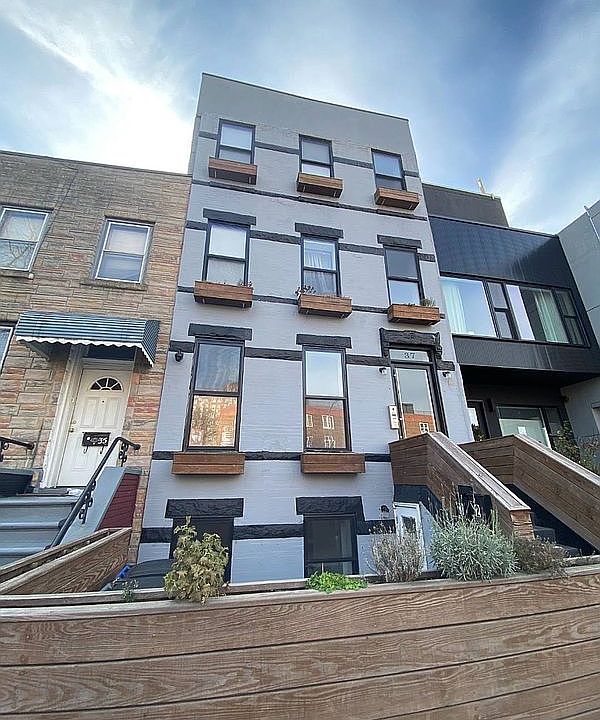1st image of 37 Wolcott St