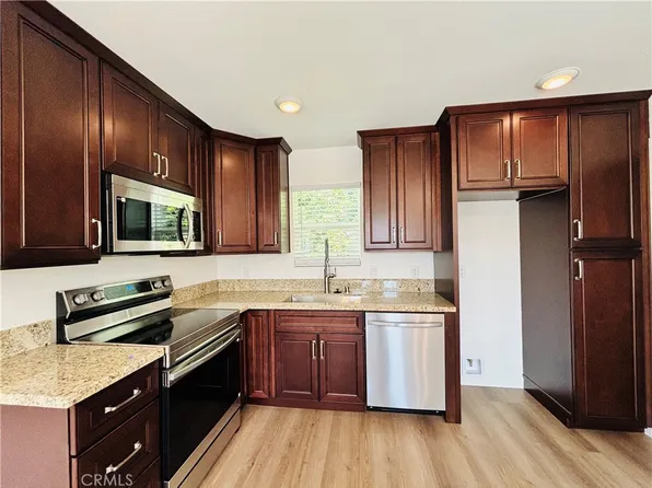 520 W Route 66, Glendora, CA