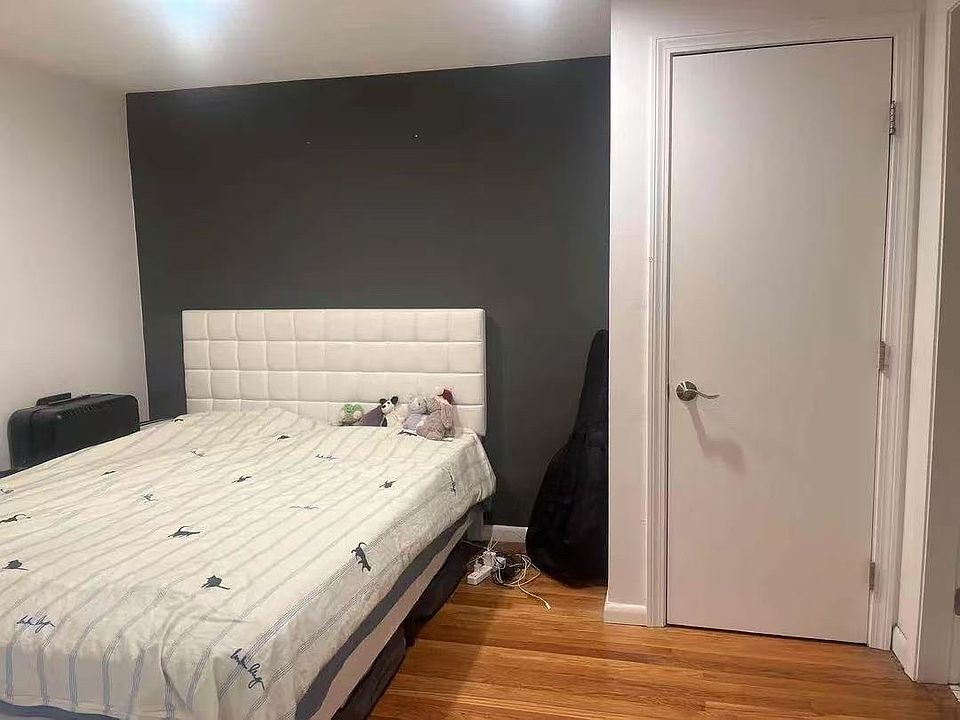 2nd image of 15 Euston Rd APT 23