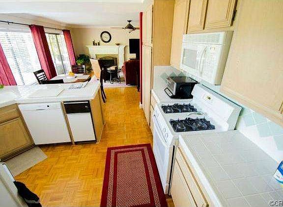 5th image of 1528 Deerfoot Dr