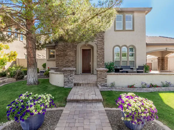 2726 S Quinn Avenue, Gilbert, AZ 85295