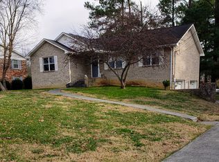 451 Fuller Estates Cir, Morristown, TN 37813