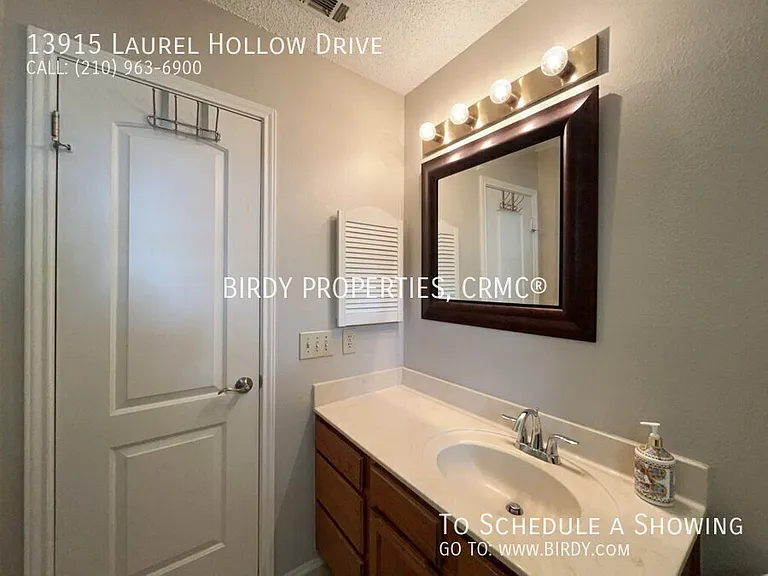 13915 Laurel Hollow Dr — Photo 28
