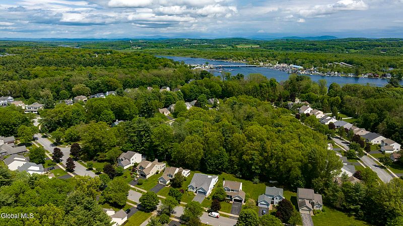 5th image of 18 Waterview Drive