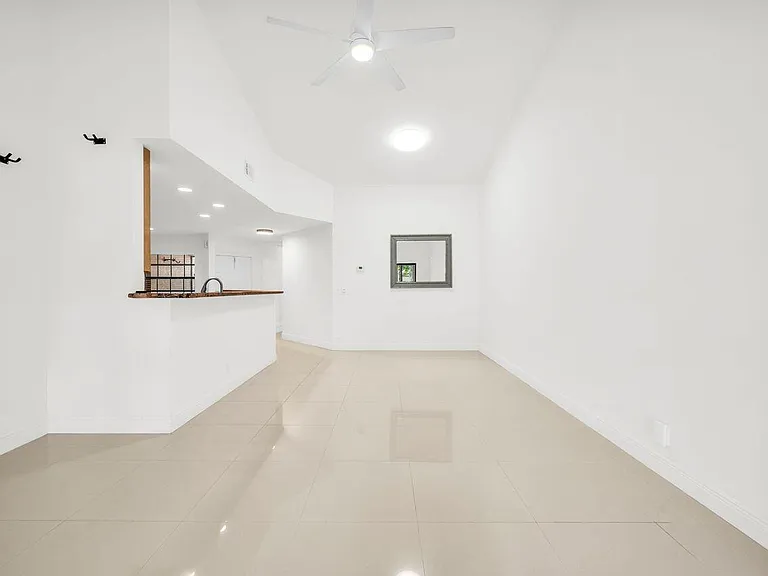 65 Centennial Ct — Photo 9