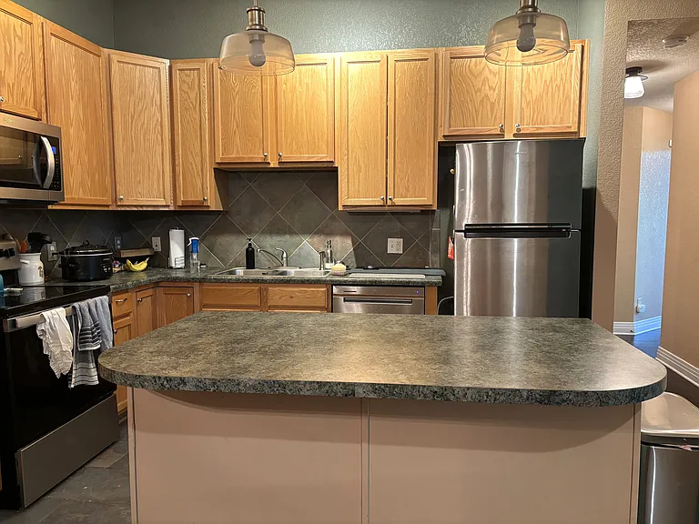 180 Poplar St #L — Photo 6