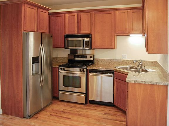 3rd image of 6415 A 9th Ave NE