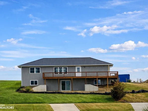 1000 Lake Cir, Ellston, IA 50074