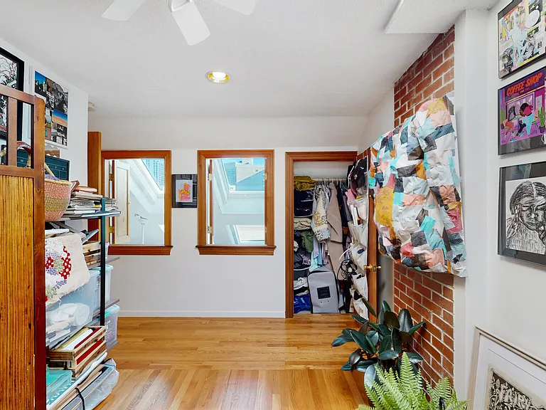 51 Hemenway St #6B — Photo 8