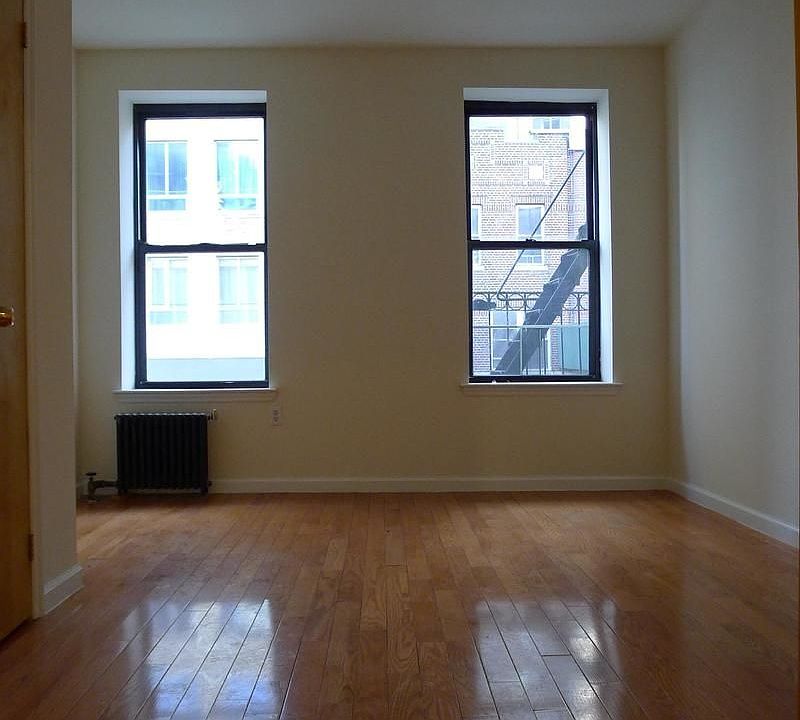 2nd image of 4120 29th St APT 4B
