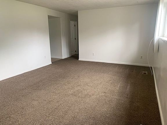 3rd image of 105 W 250 N APT 1