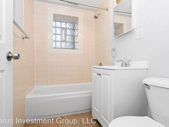 3rd image of 5432 S Prairie Ave APT 1N