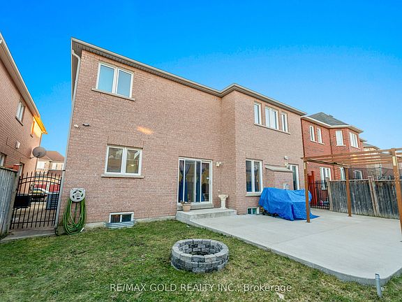 5th image of 57 Powell Dr
