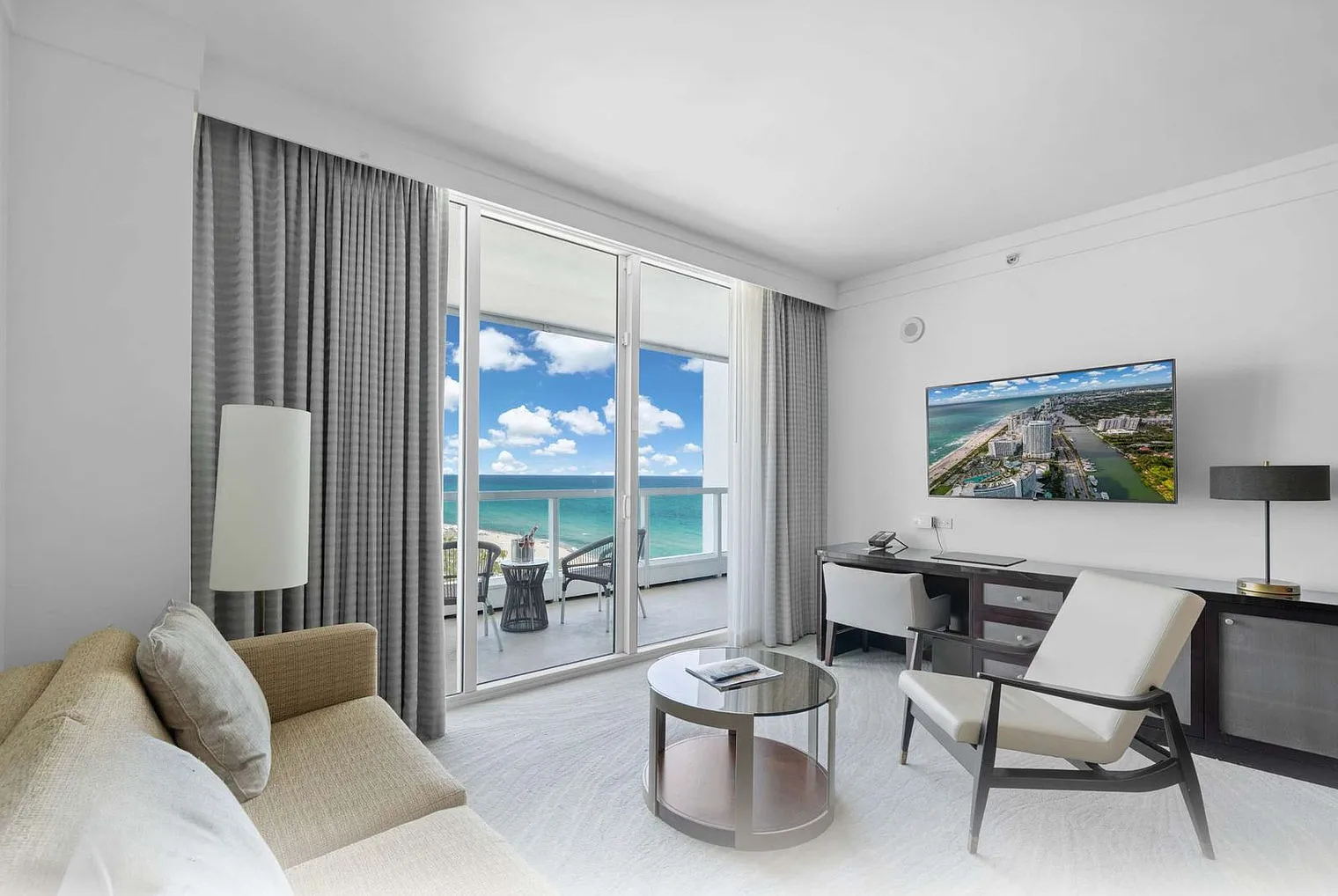 1 bed, 1.0 bath, 957 sqft, $14,496 — Photo 3