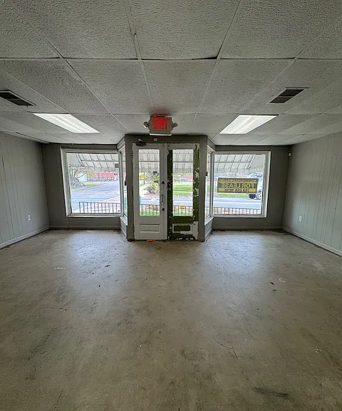 102 W Virginia Ave — Photo 12