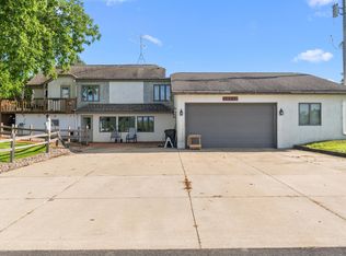19522 Roberds Lake Blvd, Faribault, MN 55021