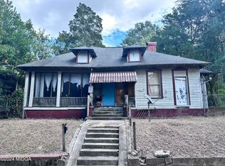 1174 Huguenin Ave, Macon, GA 31204