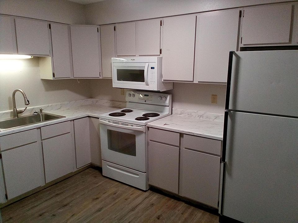 810 Ash St Upton WY Zillow