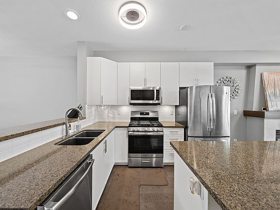 3rd image of 21661 88th Ave #11