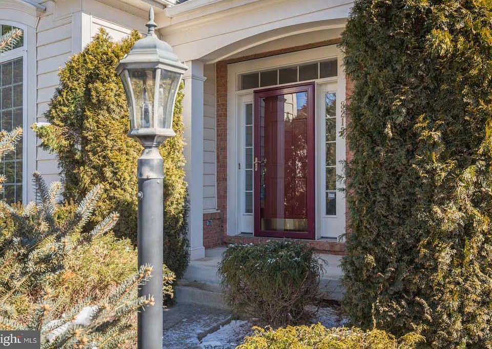 1st image of 8213 Kerfoot Dr