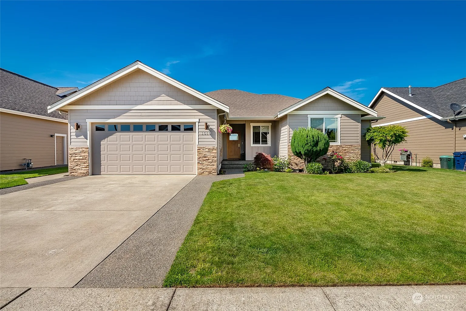 1010 Ridge Lane photo 1