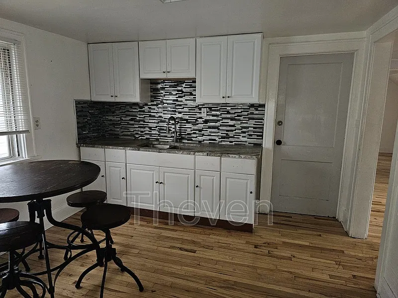 2 bed, 1.0 bath, 750 sqft, $1,375 — Photo 2