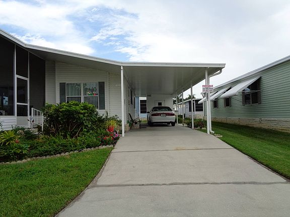 4th image of 2601 Lake Haven Dr