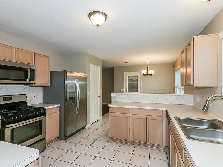19119 Royal Isle Dr — Photo 8