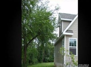 15 San Juan Dr, Ronkonkoma, NY 11779