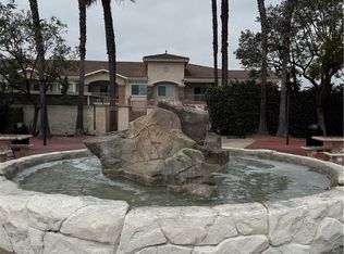 17888 Alburtis Ave APT B215, Artesia, CA 90701
