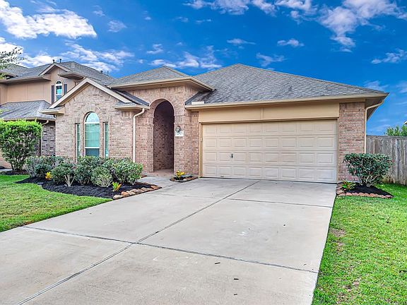 3rd image of 27523 Huggins Crest Ct