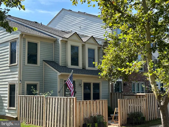 7501 Belle Grae Dr, Manassas, VA 20109