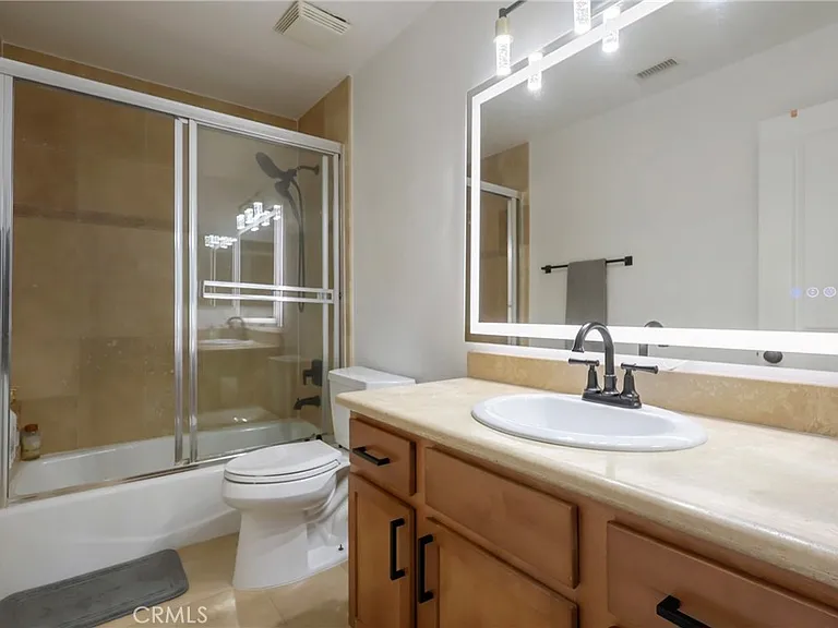 1611 W 208th St #3 — Photo 16