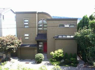 10626 Riviera Pl NE, Seattle, WA 98125