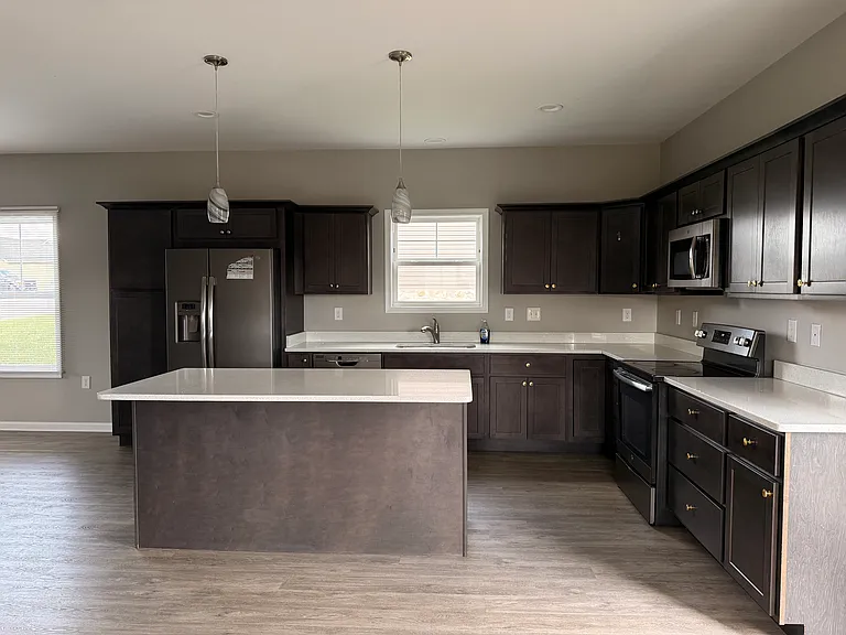 270 Mabdarin Dr — Photo 9