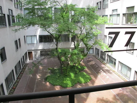 Sold by Metropolis Real Estate of Manhattan | media 20