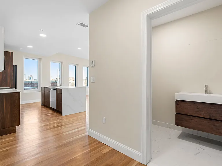 16 Taber St #305 — Photo 7