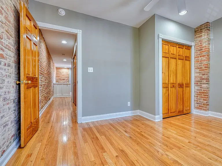1038 Light St #2 — Photo 12