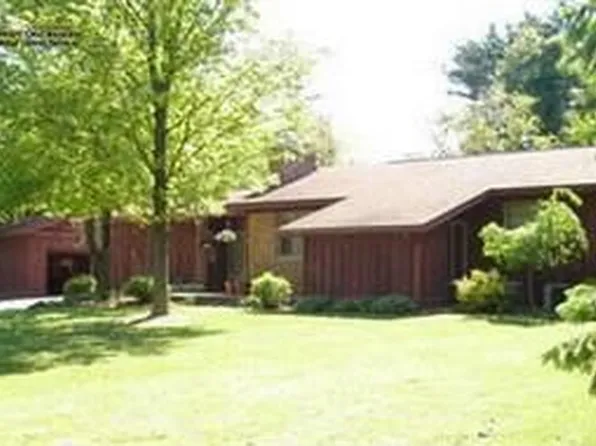 1810 Kemery Rd, Akron, OH 44333