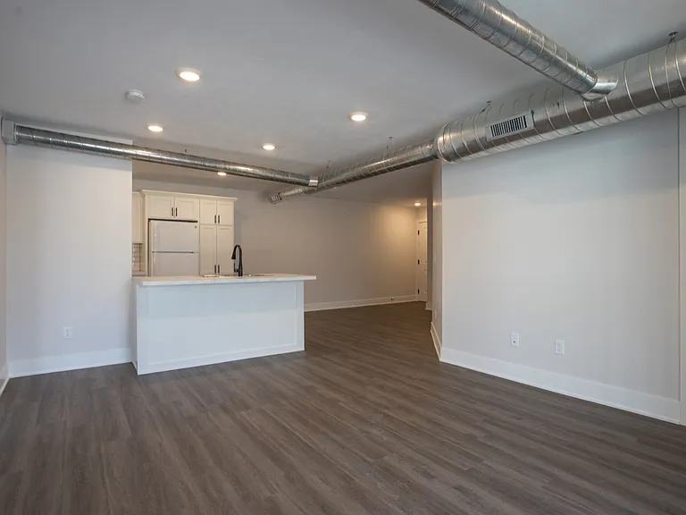 Michigan Street Apartment Homes — Photo 15