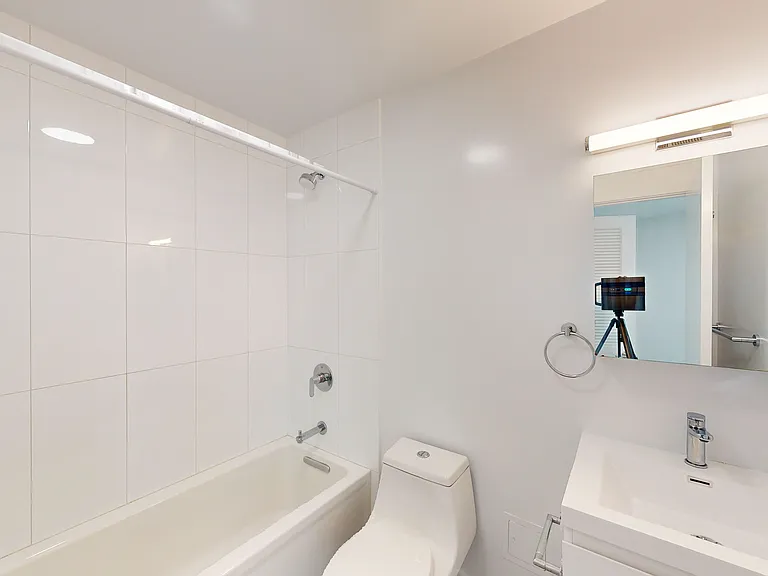 975 Burnett Ave #1 — Photo 19