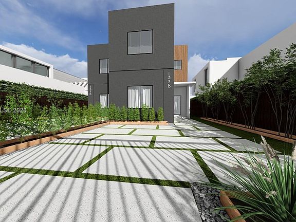 4th image of 1376 NW 32nd St