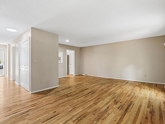 5th image of 111 Village Ct