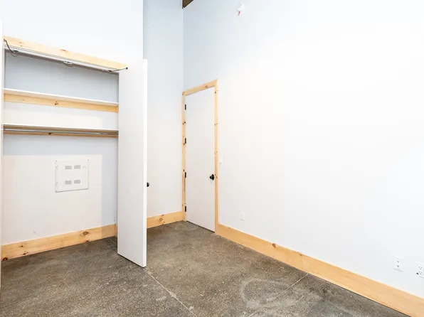 255 18th Street image 26 of 47