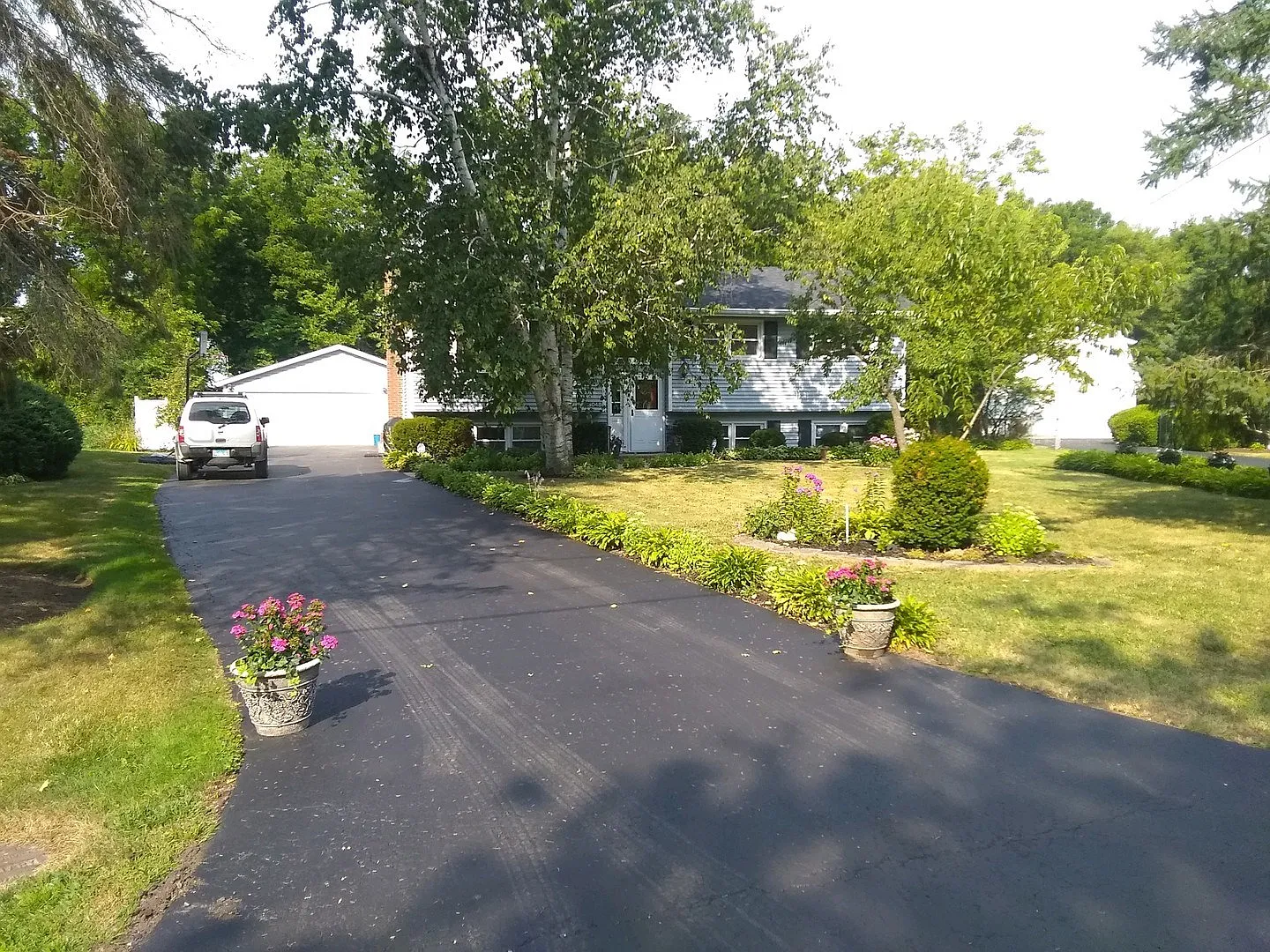 23048 N Richard Ct photo 1